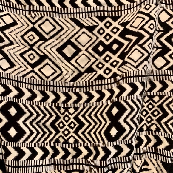 Forever 21 black white short-sleeve tunic style shirt belt loop… - Picture 6 of 9